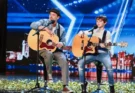 🎸😱 W-Father-Son Duo Moves Simon Cowell to Tears on Britain’s Got Talent with Touching Tribute Song !!!